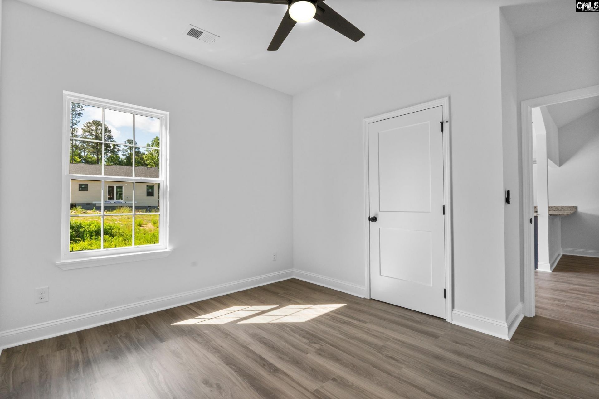 322 Lincolnshire Square Photo 16