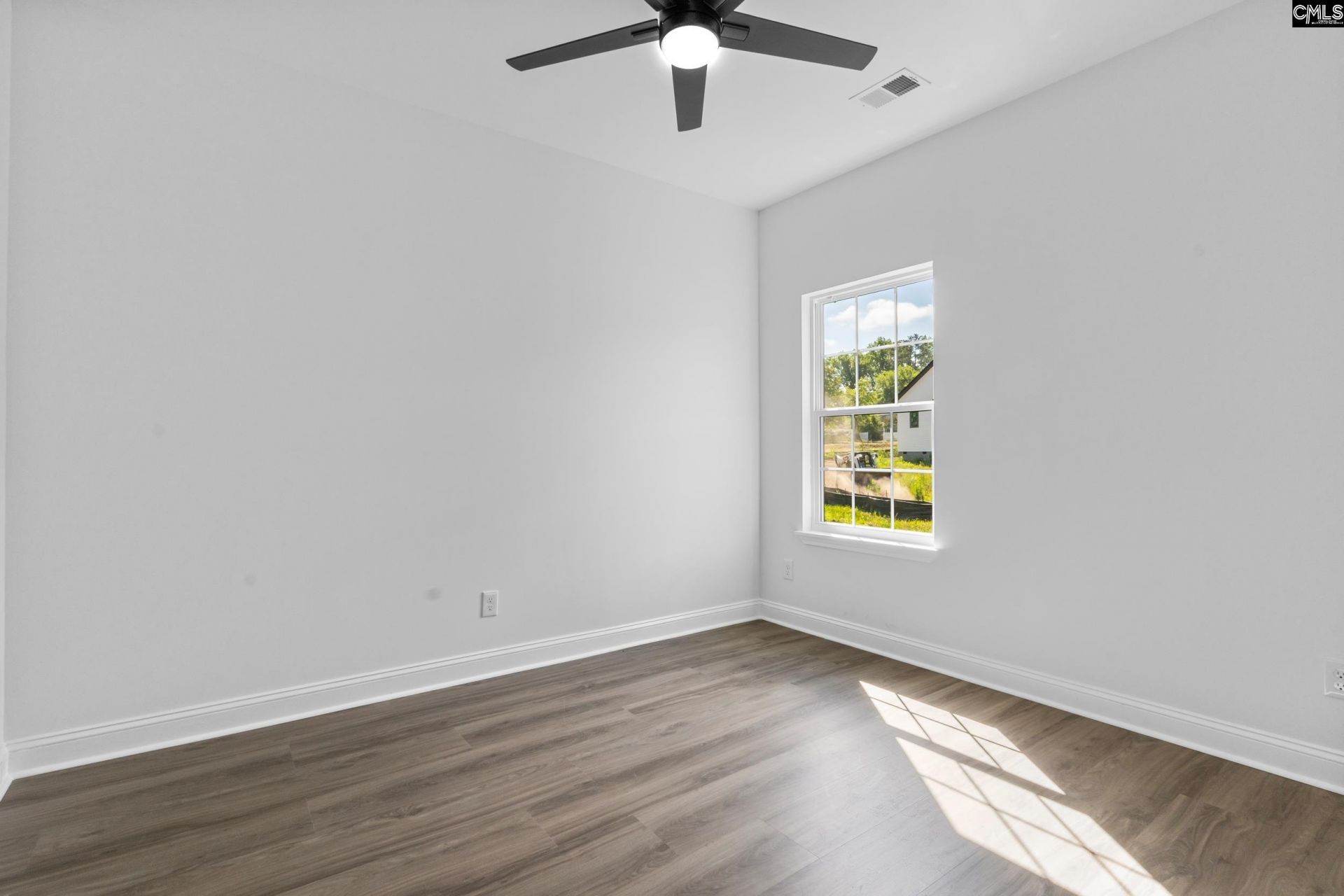 322 Lincolnshire Square Photo 17