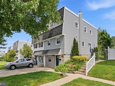 1724 KENDRICK LANE, NORRISTOWN, PA 19401