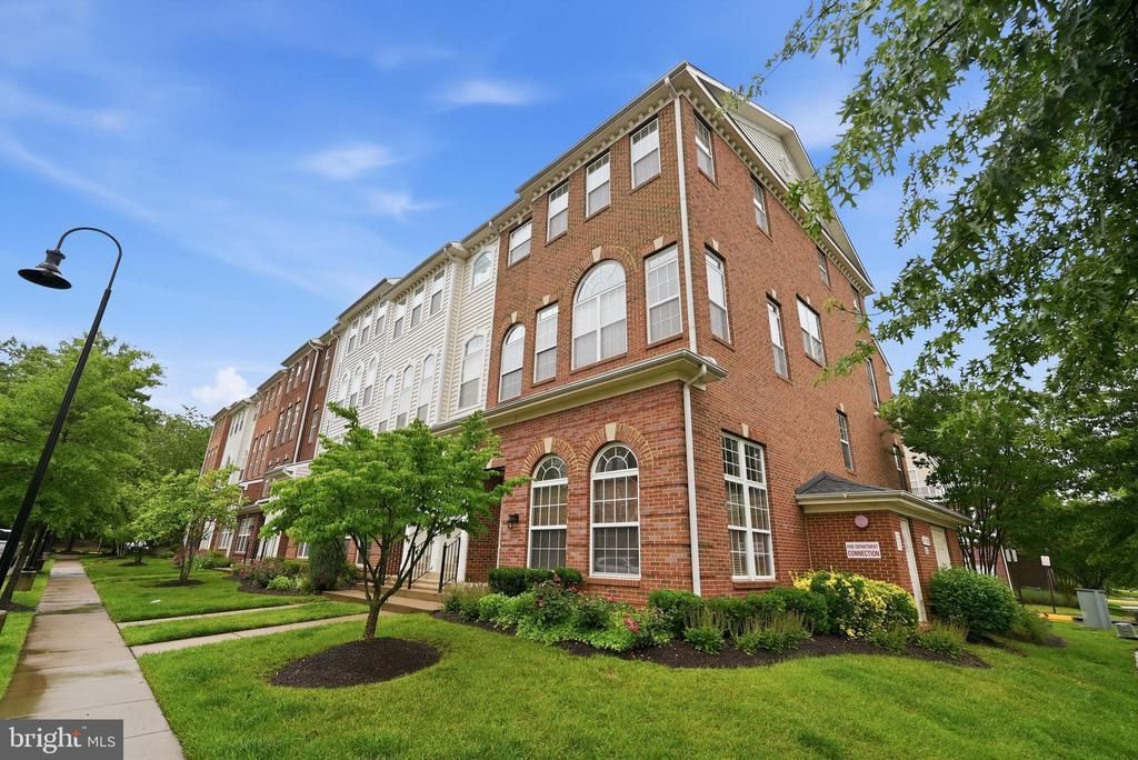 6275 Woodruff Springs Way, Haymarket, VA 20169 Main Photo