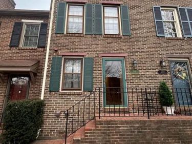 1202 W ABINGDON DRIVE , ALEXANDRIA, VA 22314