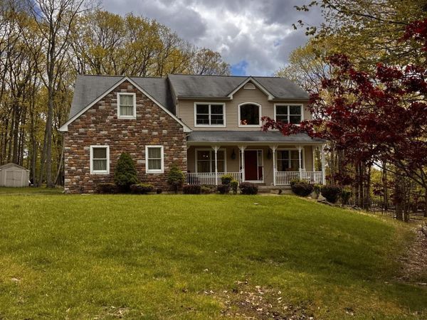174 Summit Road, Pocono Summit, PA 18370