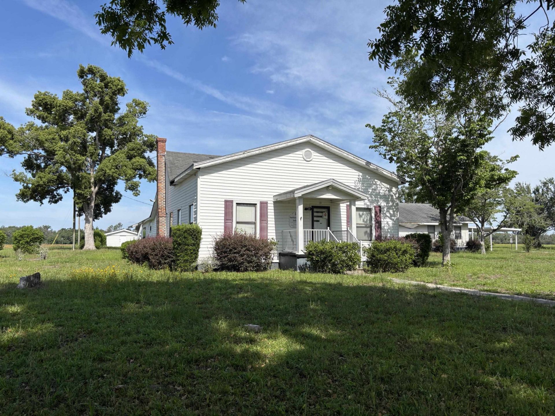 855 NE Delphinium Drive , Lee, FL 32340 Photo