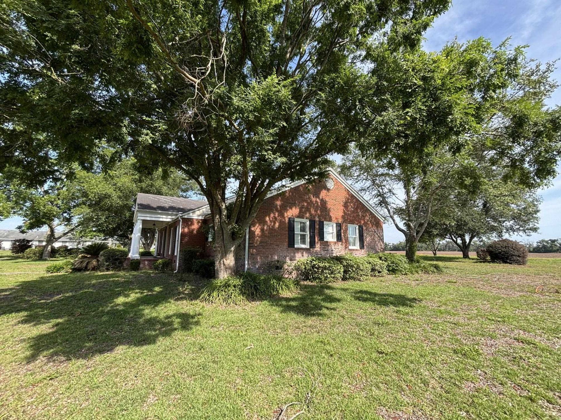 765 NE Delphinium Drive , Lee, FL 32340 Photo