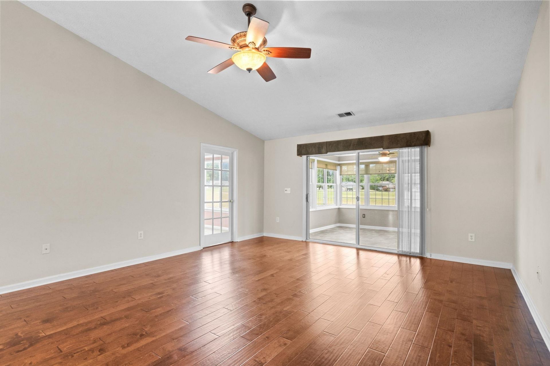 2783 Sanctuary Blvd.  Photo 11