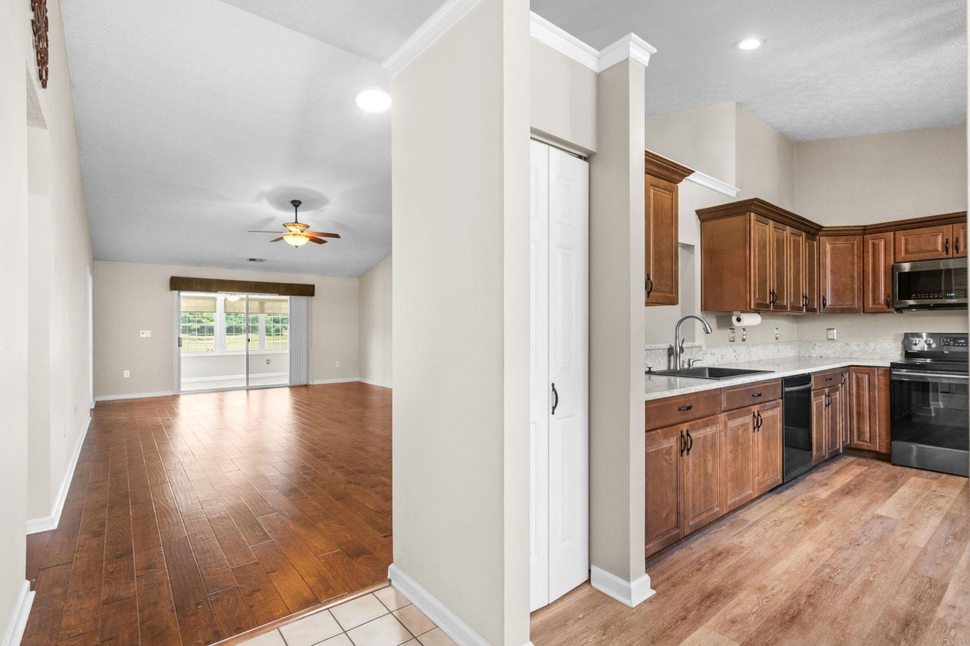 2783 Sanctuary Blvd.  Photo 8