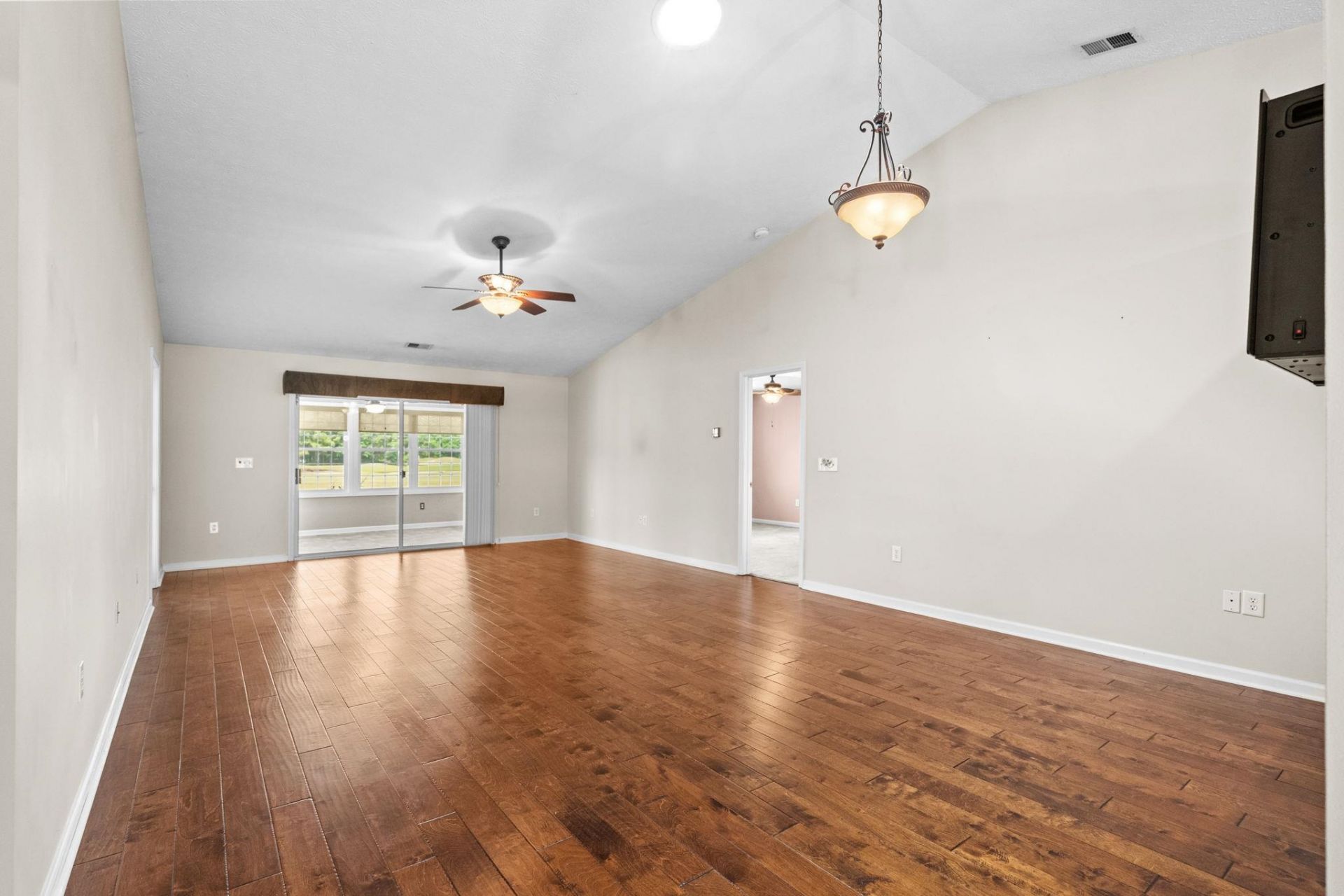 2783 Sanctuary Blvd.  Photo 9