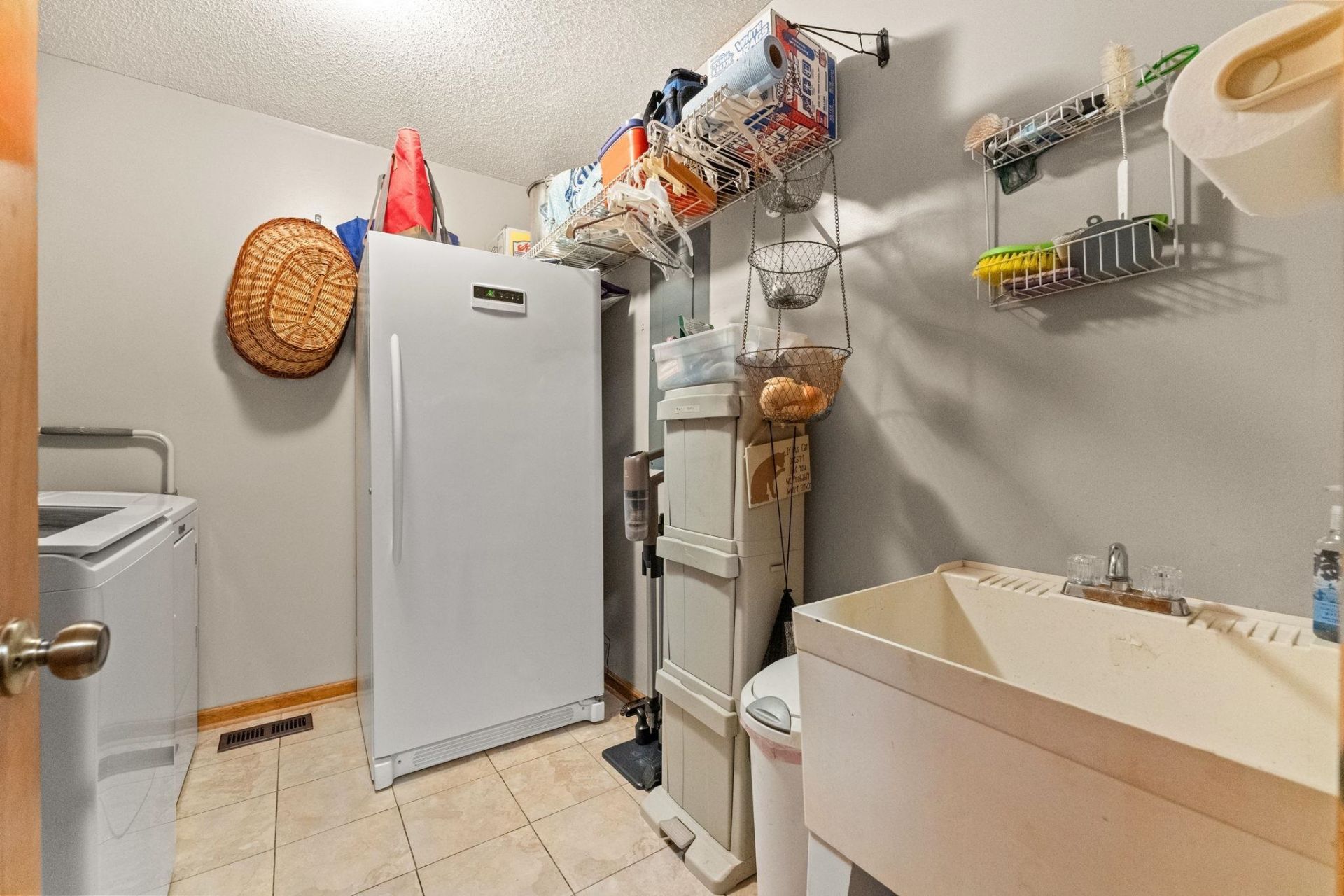 1768 Holly Ridge Dr.  Photo 25