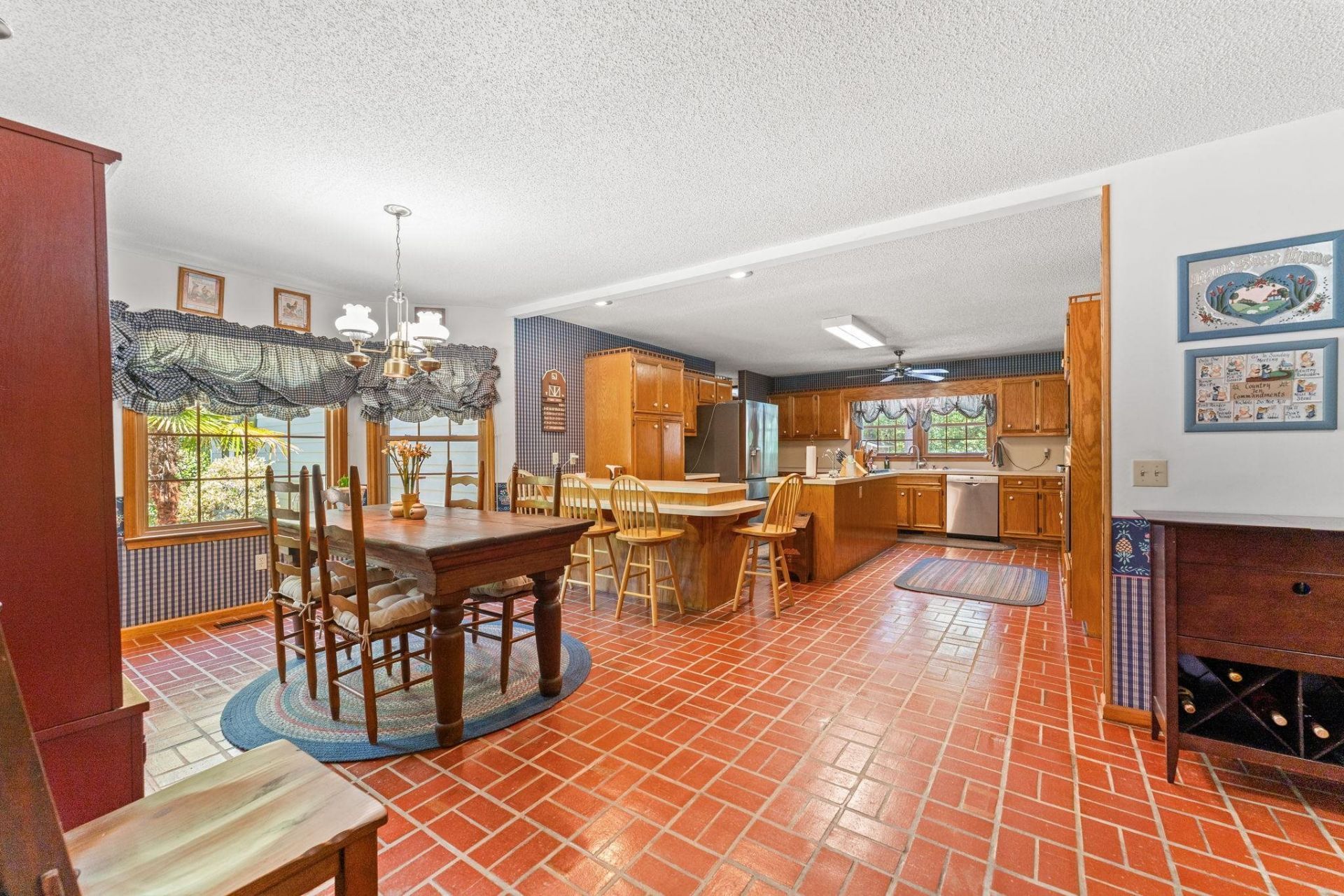 1768 Holly Ridge Dr.  Photo 6