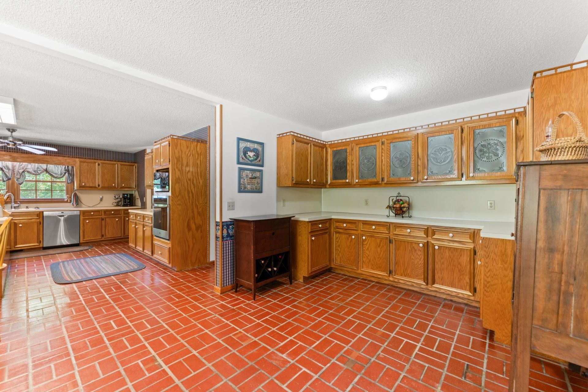 1768 Holly Ridge Dr.  Photo 8