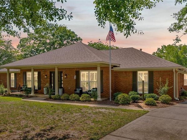 7410 Smithfield Road, Mobile, AL 36695