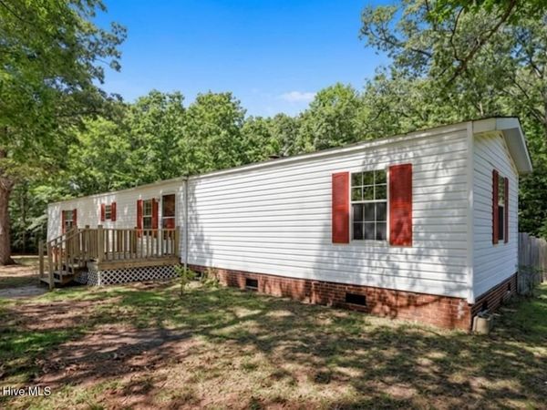 106 Mcclendon Court, Richlands, NC 28574