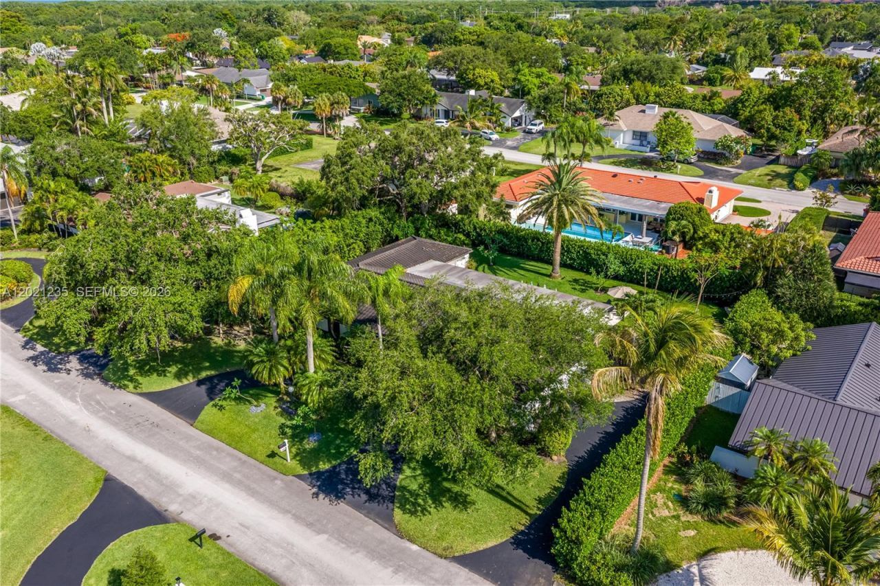 7844 SW 179th Ter, Palmetto Bay, FL 33157 Photo