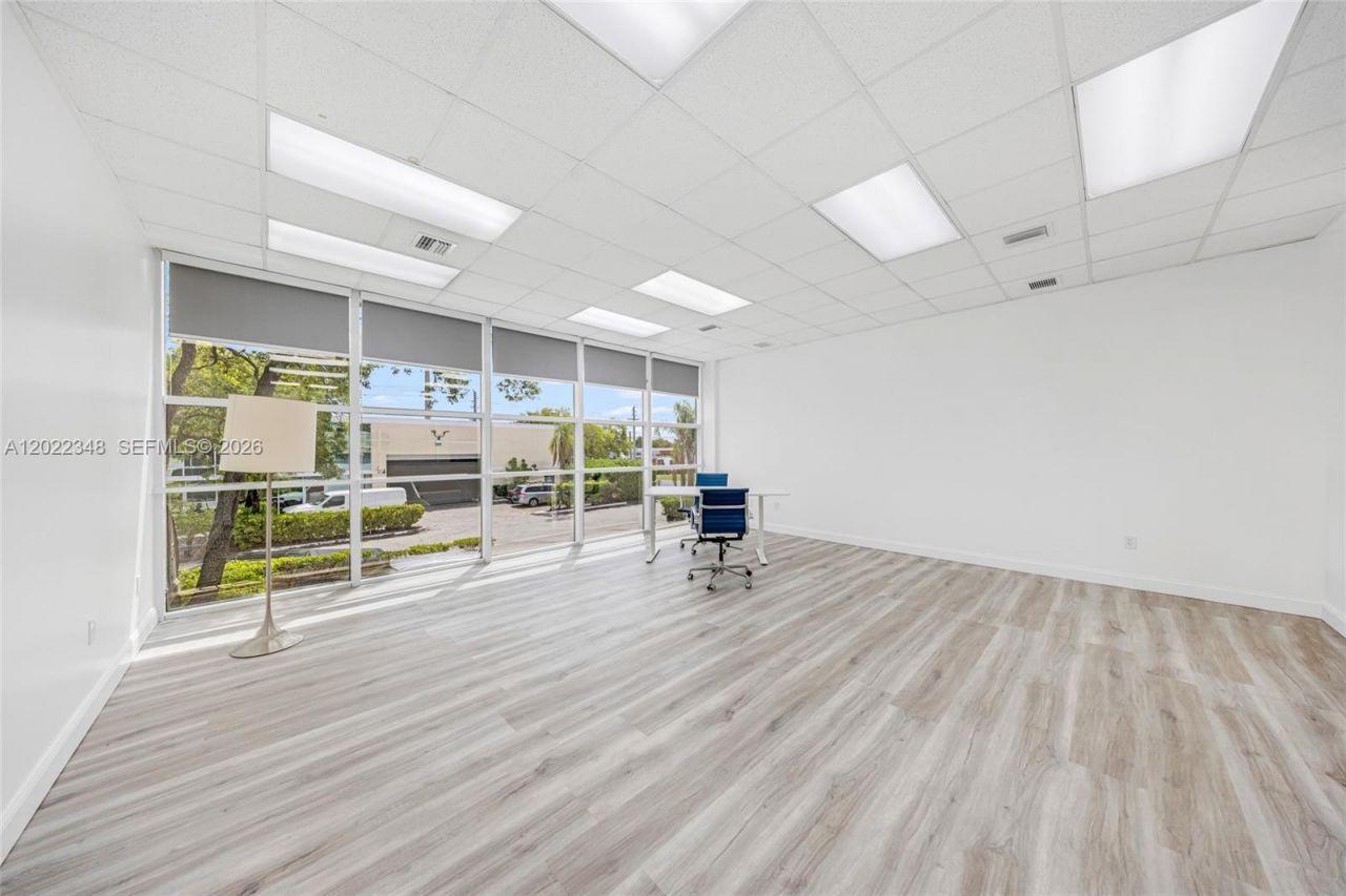 8009 NW 29th St , Unit 8009, Doral, FL 33122 Photo