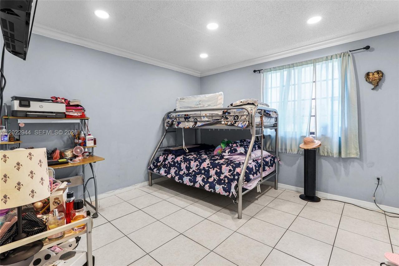 8454 NW 8th St , Unit 2, Miami, FL 33126 Photo