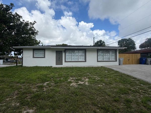 1901 NW 1st Ave, Pompano Beach, FL 33060