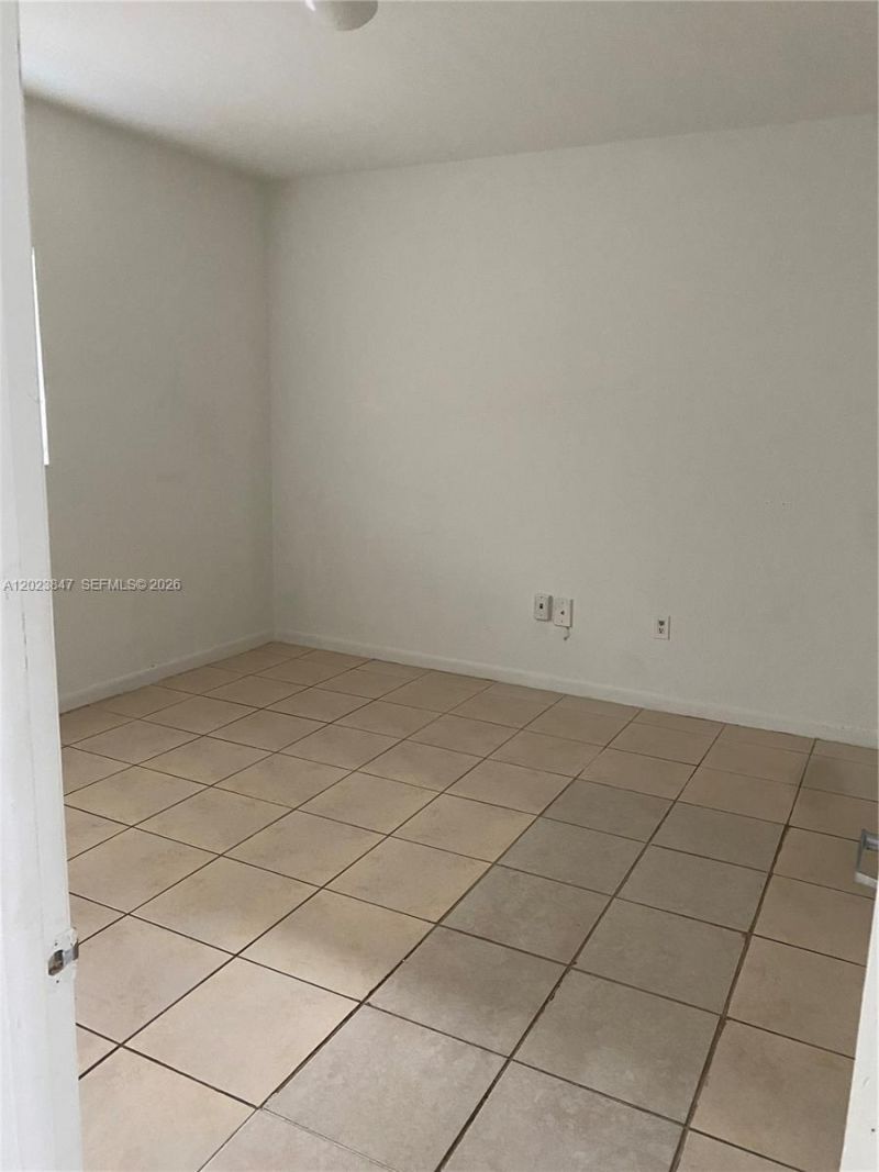 1185 Marseille Dr , Unit 103, Miami Beach, FL 33141 Photo
