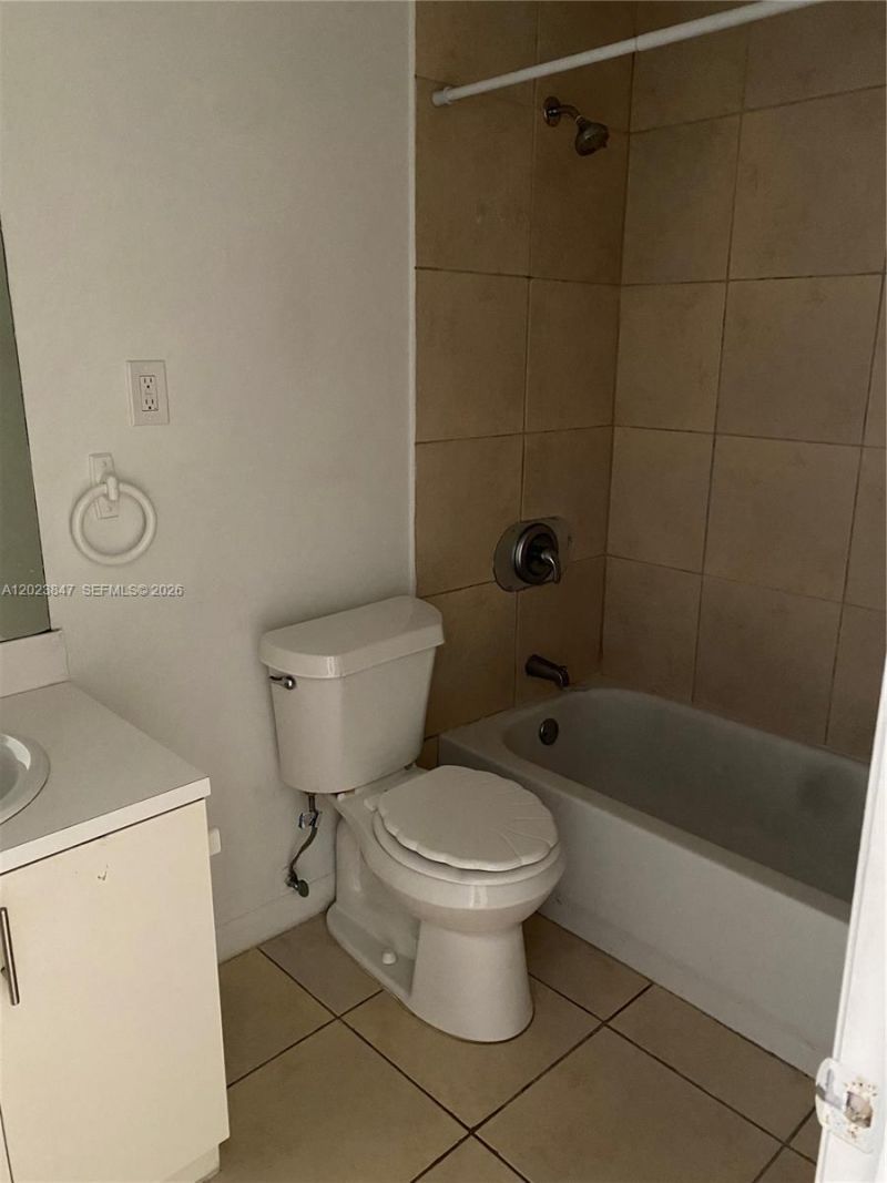 1185 Marseille Dr , Unit 103, Miami Beach, FL 33141 Photo