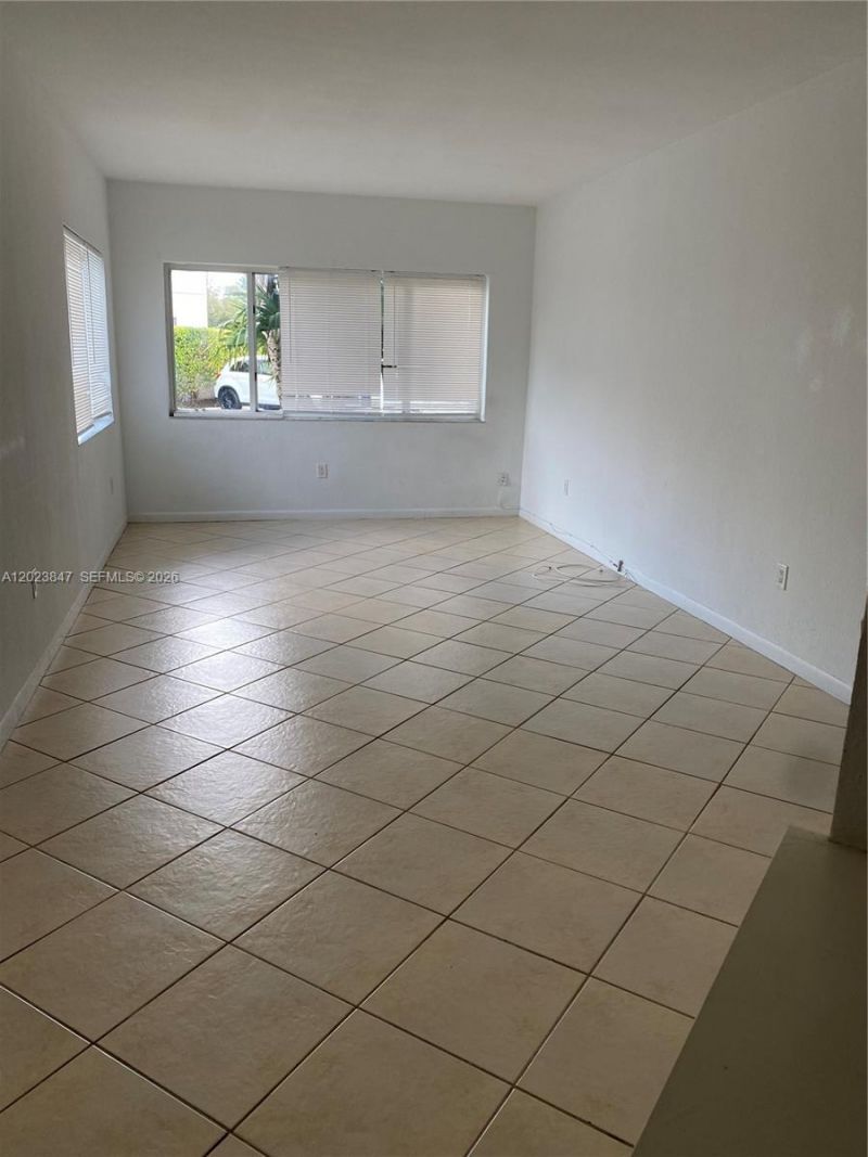 1185 Marseille Dr , Unit 103, Miami Beach, FL 33141 Photo