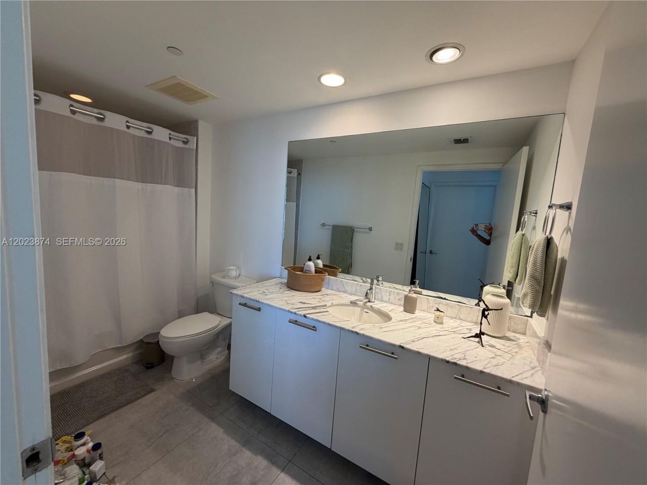 951 Brickell Ave , Unit 2006, Miami, FL 33131 Photo