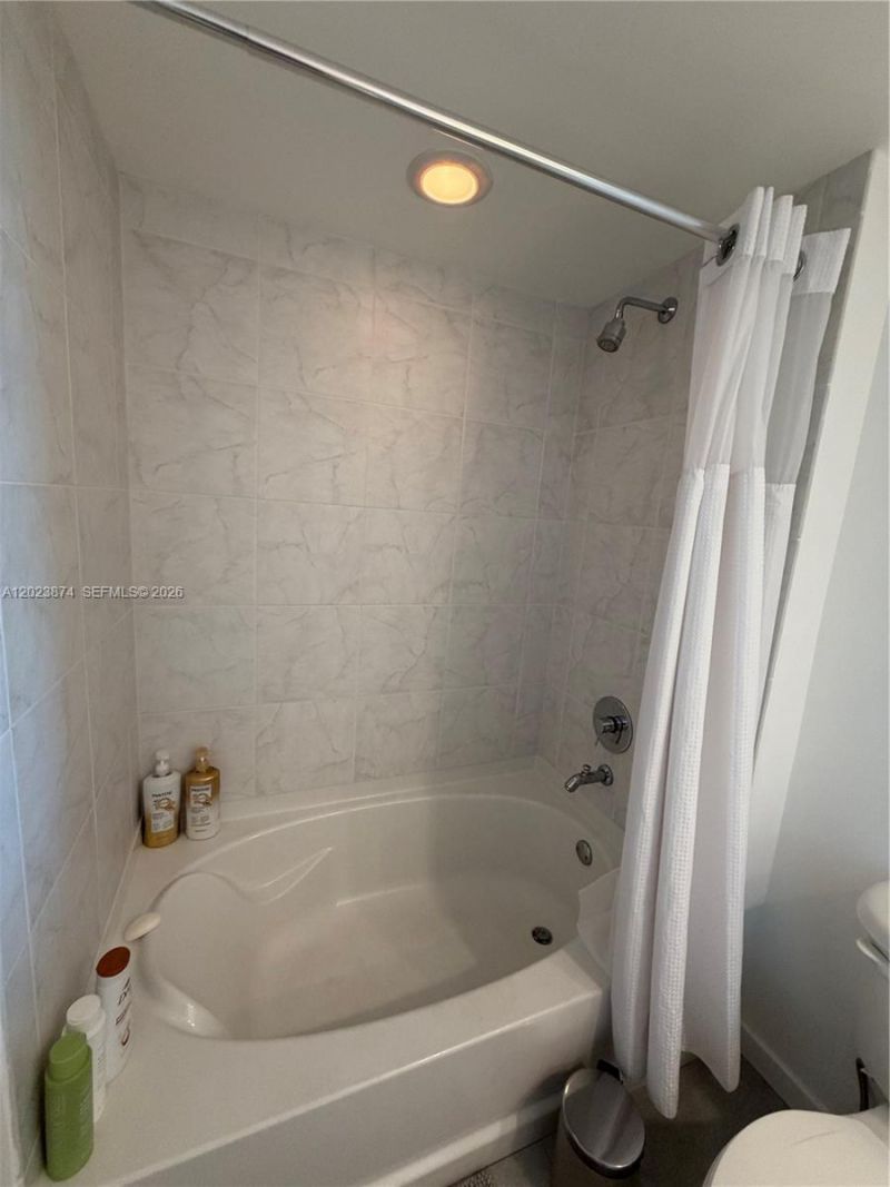 951 Brickell Ave , Unit 2006, Miami, FL 33131 Photo