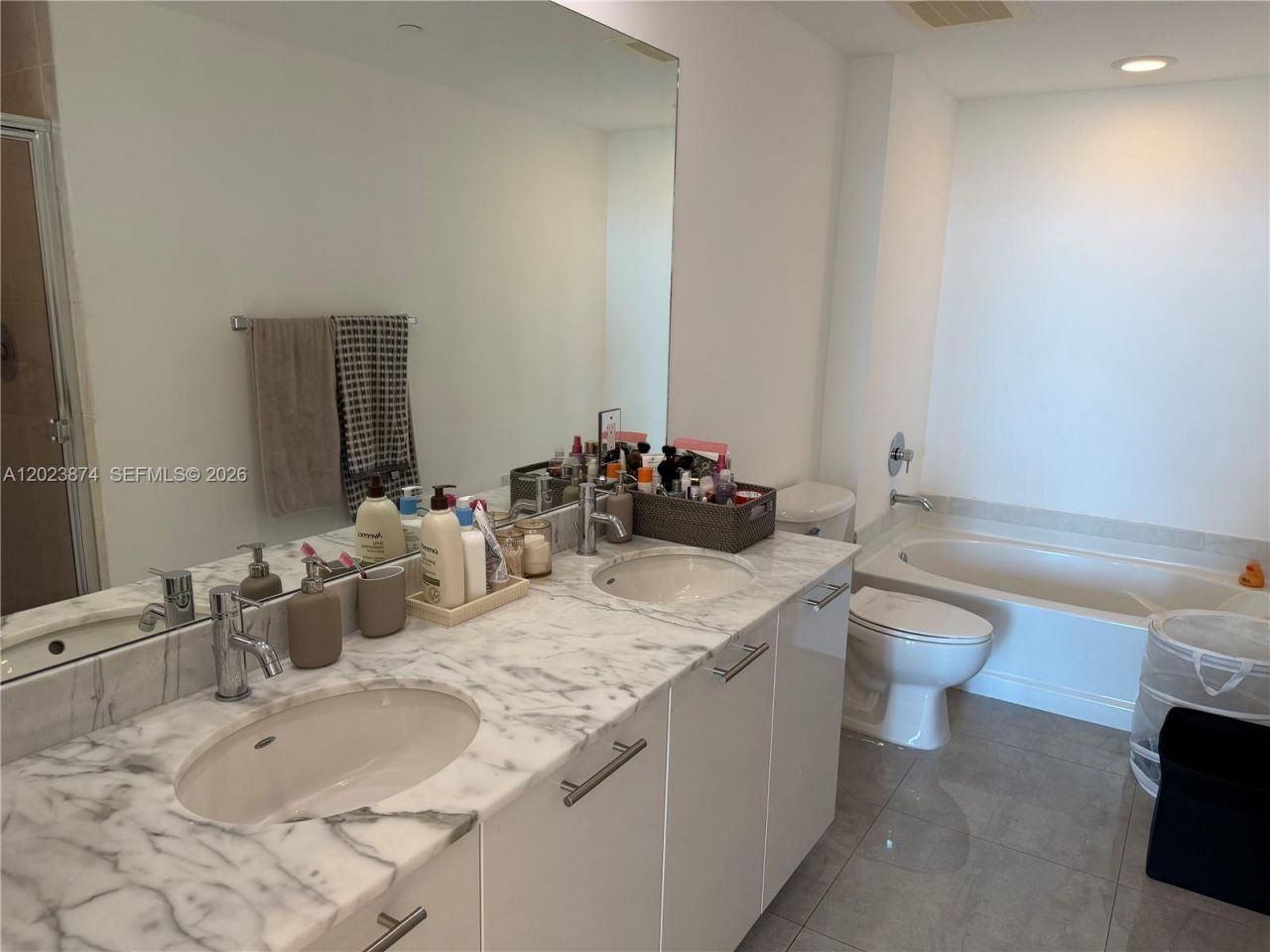 951 Brickell Ave , Unit 2006, Miami, FL 33131 Photo