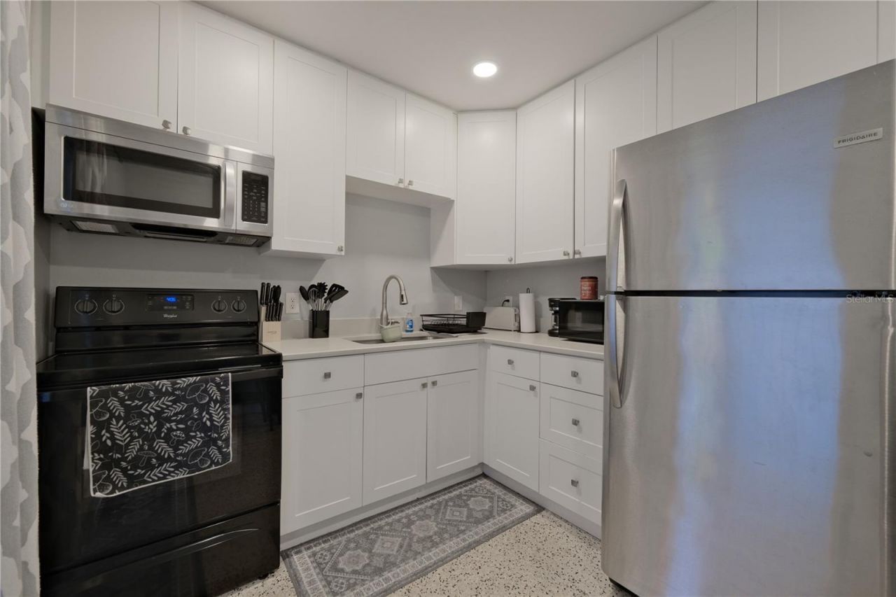993 Gary Street, Unit A & B, Sarasota, FL 34234 Photo