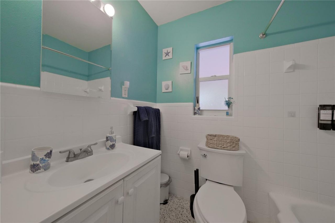 993 Gary Street, Unit A & B, Sarasota, FL 34234 Photo