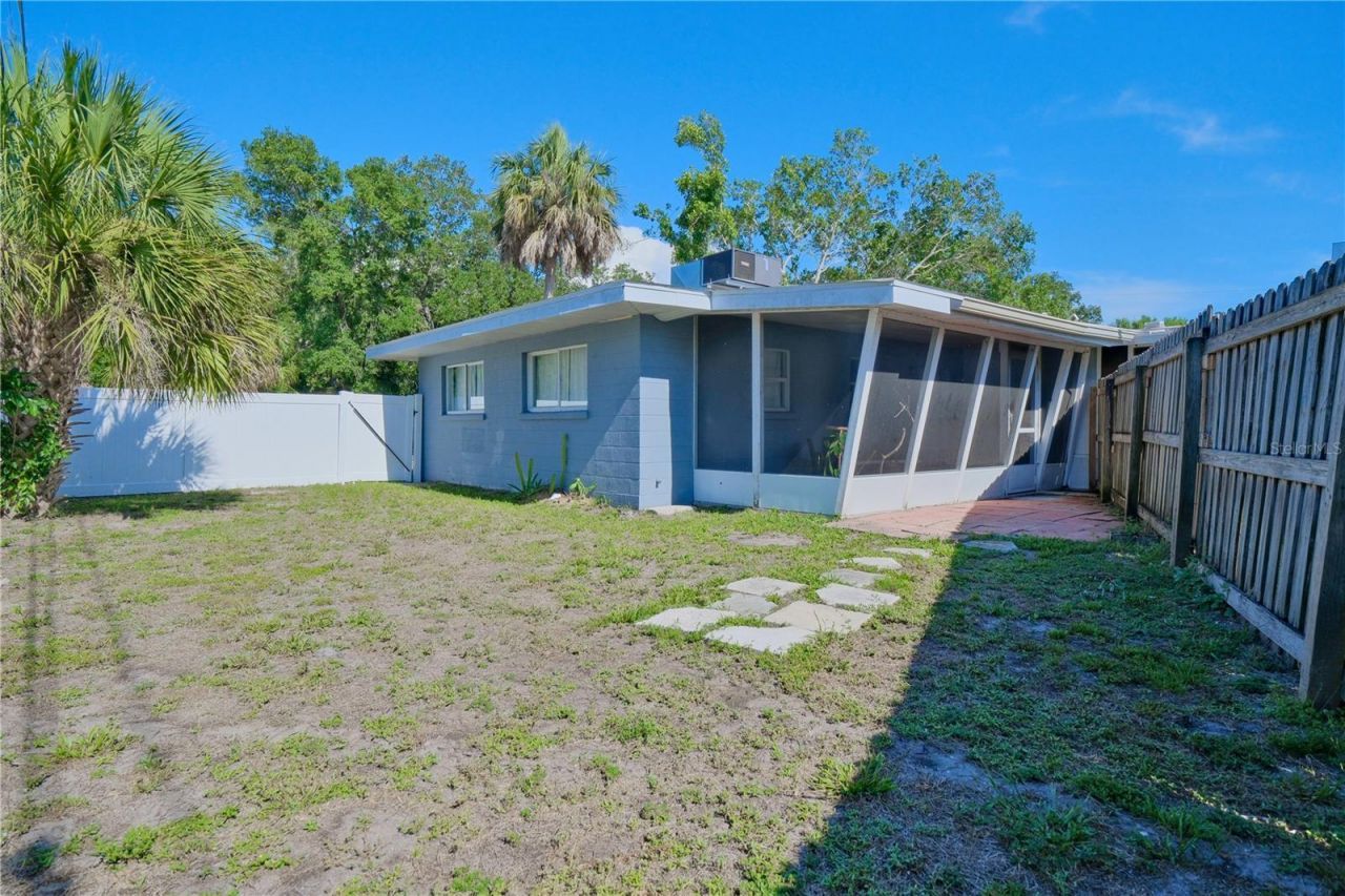 993 Gary Street, Unit A & B, Sarasota, FL 34234 Photo
