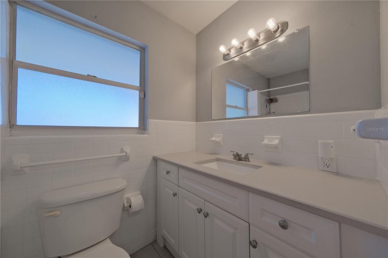 993 Gary Street, Unit A & B, Sarasota, FL 34234 Photo