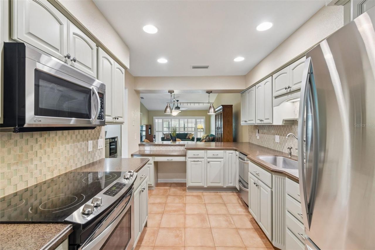 7823 Radcliffe Circle , Port Richey, FL 34668 Photo