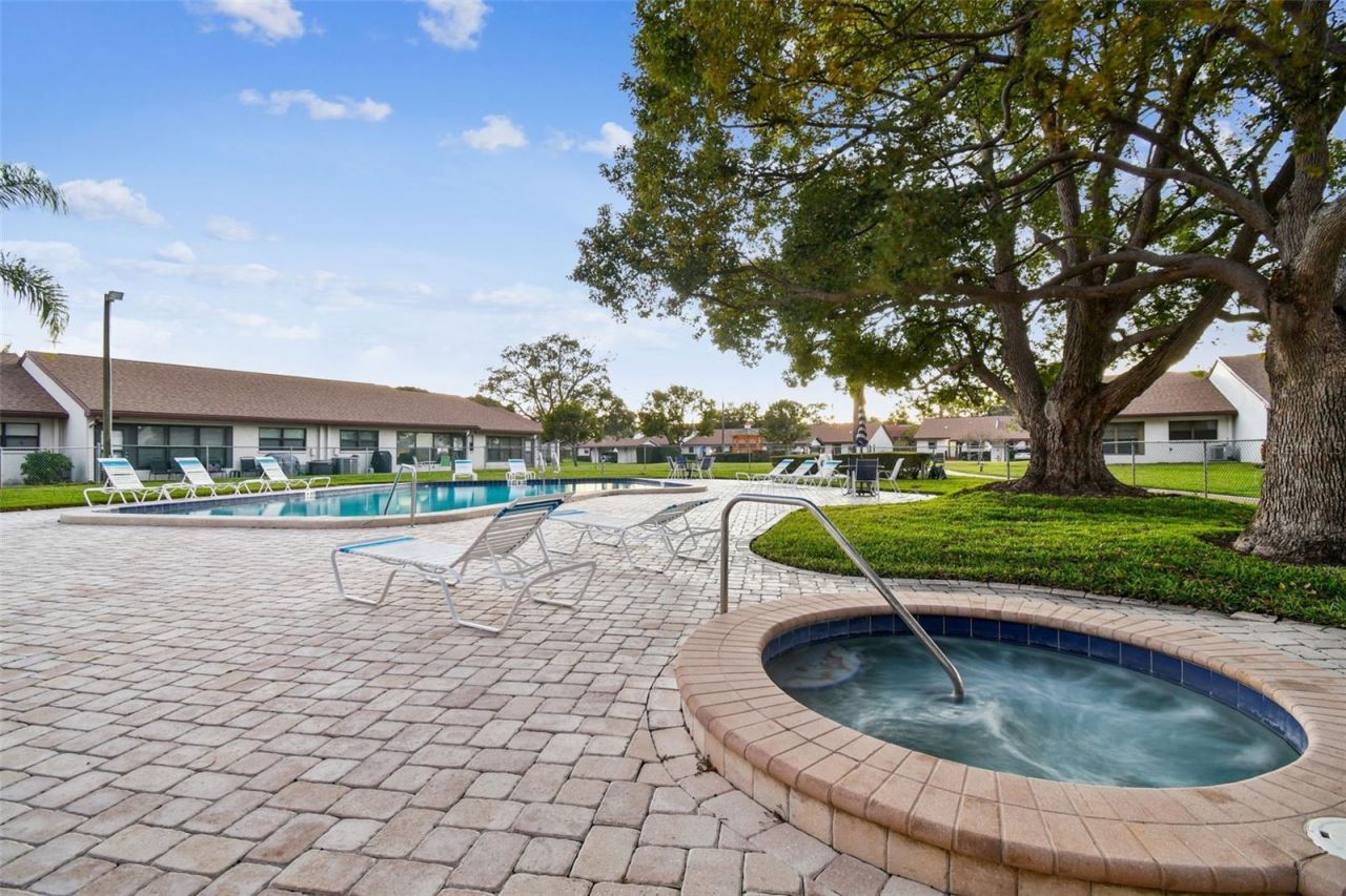 7823 Radcliffe Circle , Port Richey, FL 34668 Photo