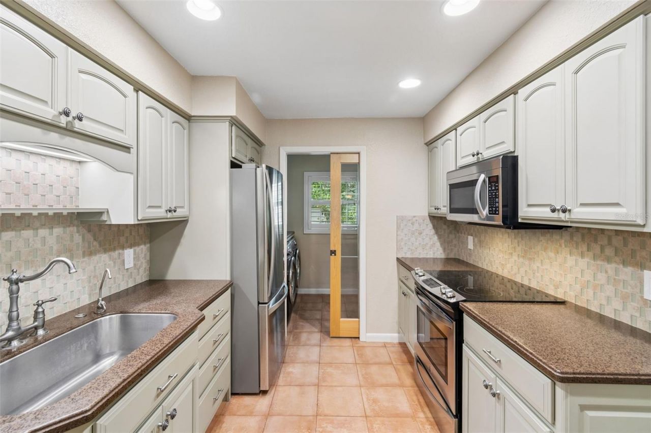 7823 Radcliffe Circle , Port Richey, FL 34668 Photo