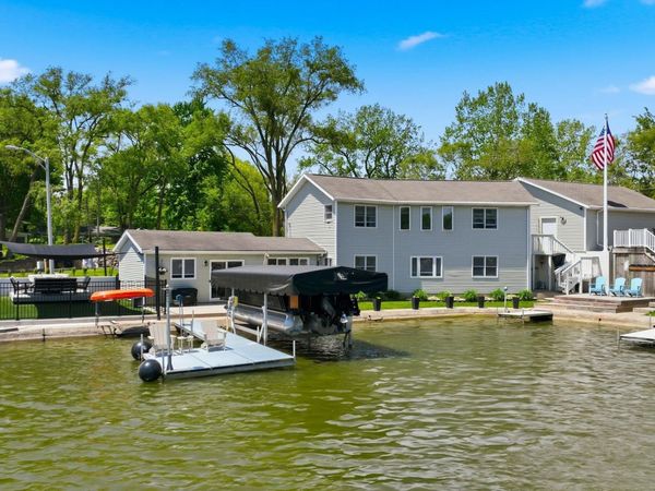 1420 N Shore Drive, Rome City, IN 46784