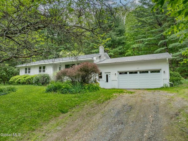 470 Hoag Road, Valley Falls, NY 12185