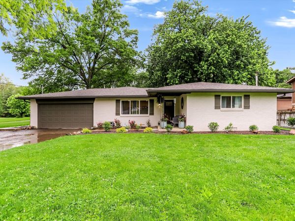 734 N Peterman Road , Greenwood, IN 46142