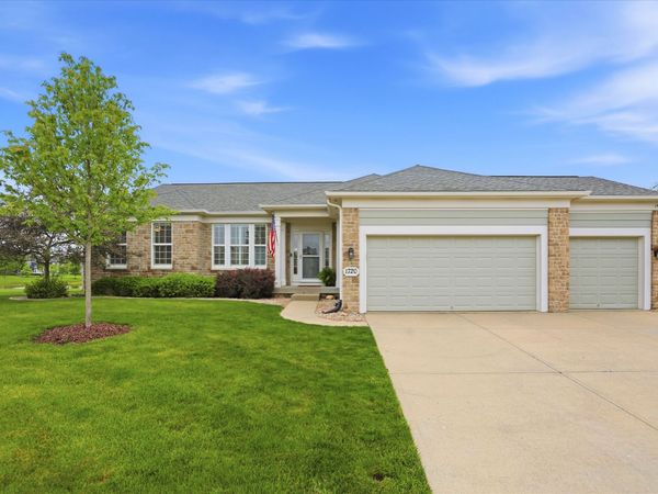 1720 Harris Hawk Court , Brownsburg, IN 46112