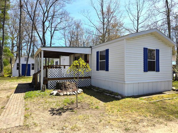 5101 Arthur Hills Road, Indian River, MI 49749