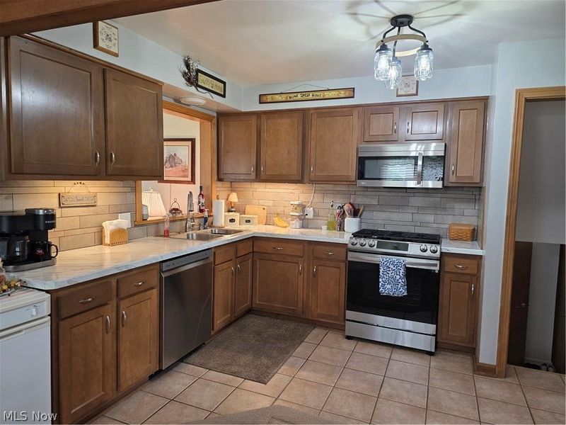773 Wildwood Drive , Boardman, OH 44512 Photo 3