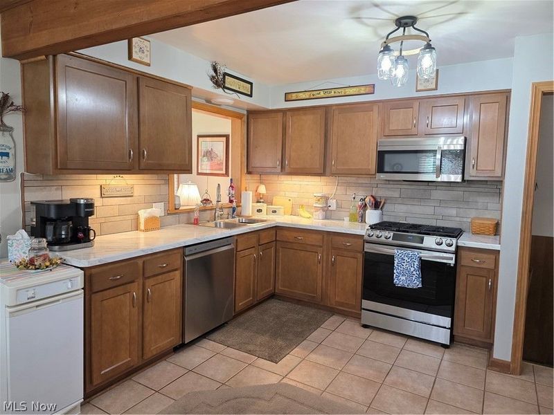 773 Wildwood Drive , Boardman, OH 44512 Photo 5