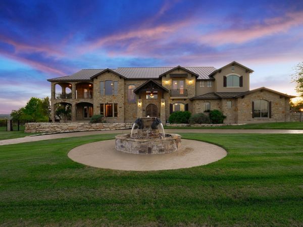 1298 Mystic PKWY, Spring Branch, TX 78070