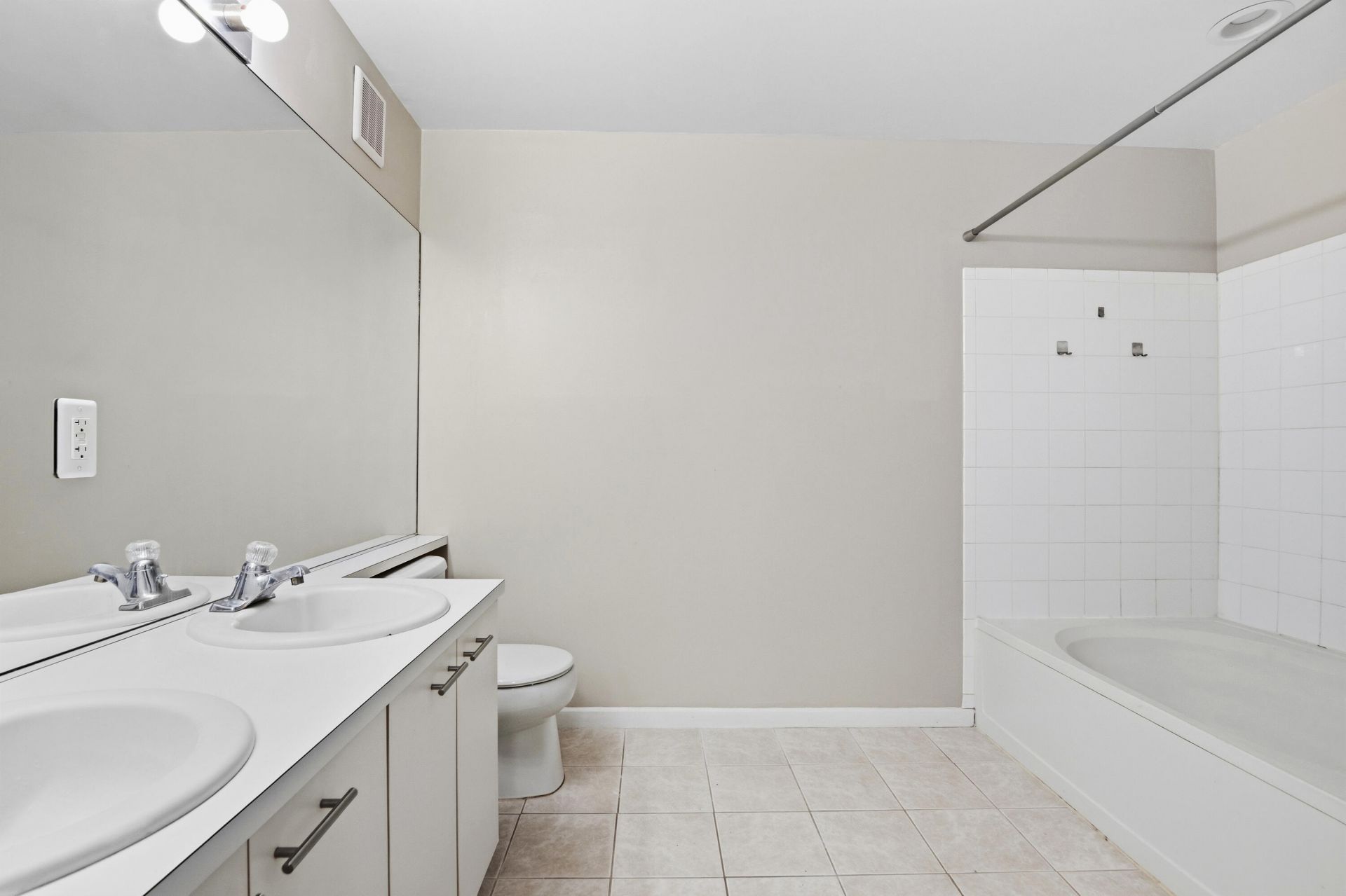 5380 Jubilee Way, Unit 200, Margate, FL 33063 Photo
