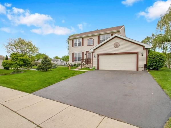4003 Boone Creek Circle , McHenry, IL 60050