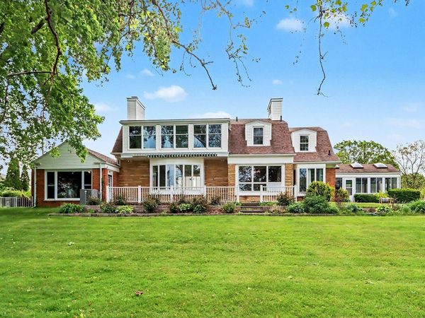 140 Meadowwood Court, Decatur, MI 49045