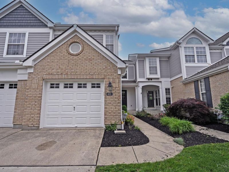 4172 E Village Drive, Mason, OH 45040 Photo 1