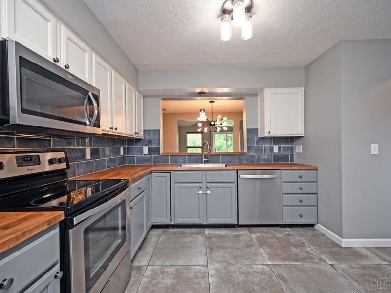 4172 E Village Drive, Mason, OH 45040 Photo 14