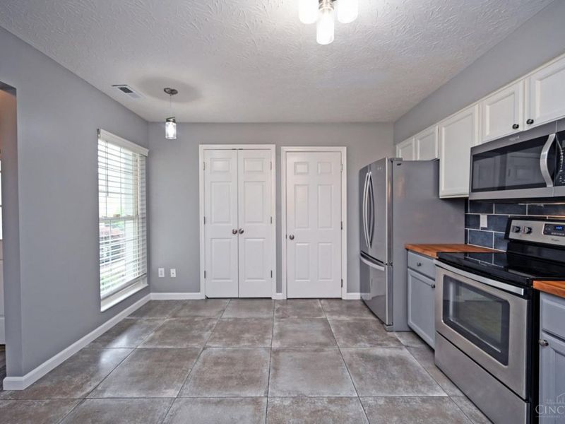 4172 E Village Drive, Mason, OH 45040 Photo 17