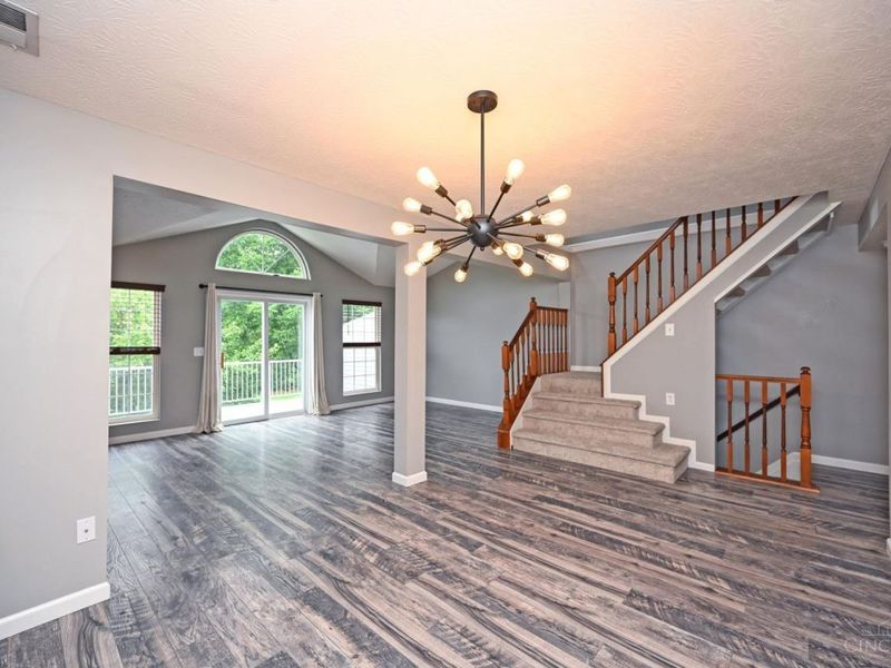 4172 E Village Drive, Mason, OH 45040 Photo 2