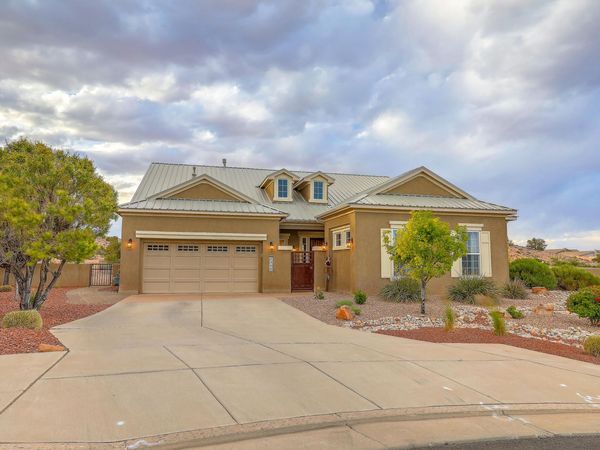 2305 Desert View Road NE, Rio Rancho, NM 87144