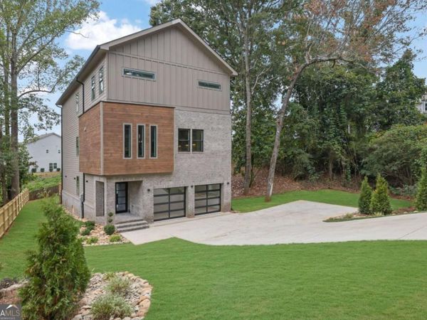 120 N Gwinnett Street, Buford, GA 30518